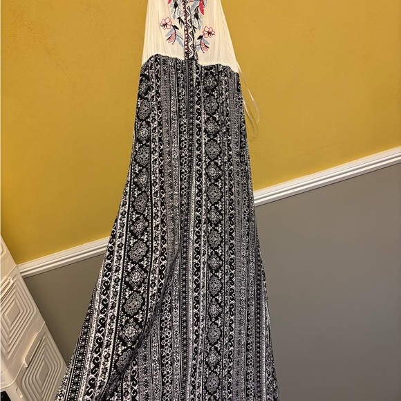 Flying Tomato Embroidered Boho Maxi Dress – Cream & Black – Size Small - Picture 10 of 11